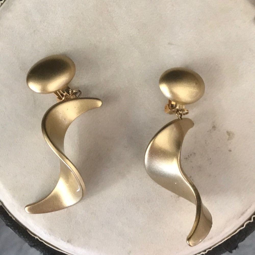 Ear Rings - Picture 2 of 2